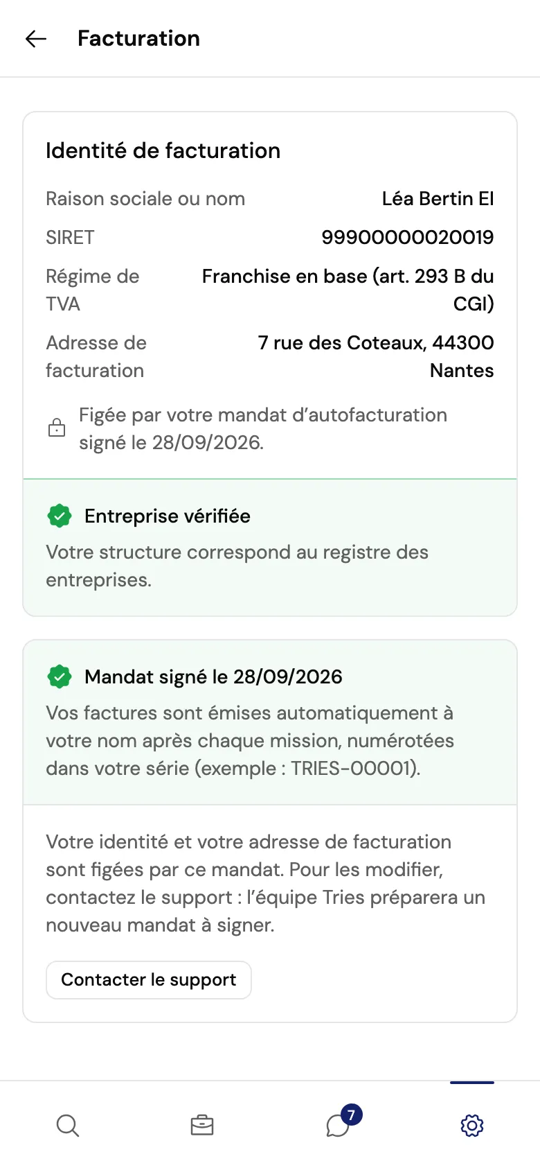 La page Facturation de la professionnelle : son identité de facturation et le mandat d’autofacturation signé, avec l’exemple de numérotation de ses factures.